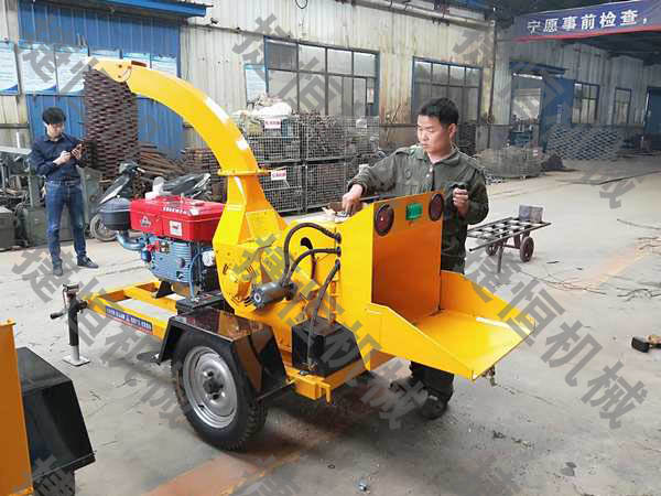 移動(dòng)式竹子粉碎機(jī)